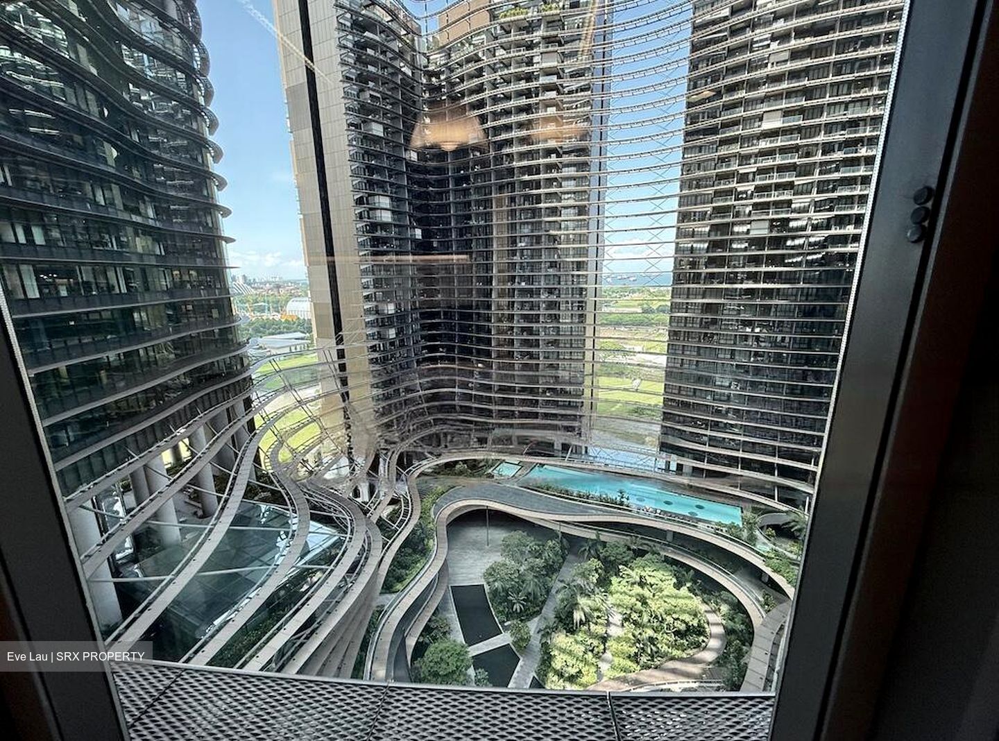 The Heart (D1), Office #459466371